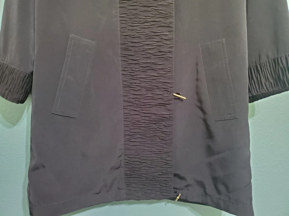 Abrigo Bellissima Fifth Avenue para mujer negro talla XS/P con capucha botones dorados Foto 4 de 4