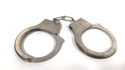 Toy Handcuffs Chrome Plated Metal No Keys Has Unlock Switch China Style#3681