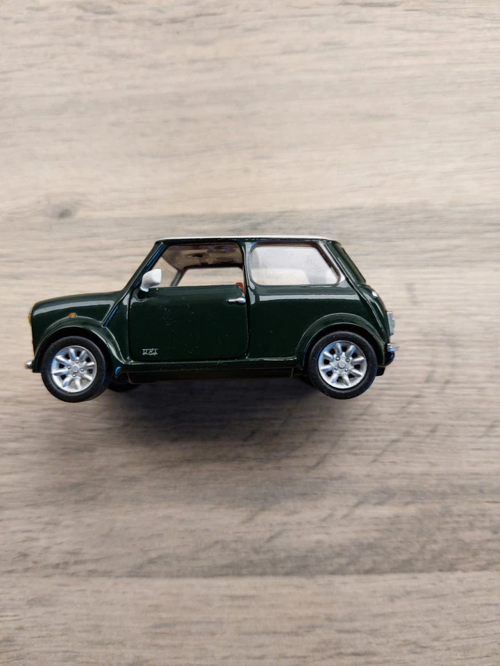 Corgi Mini 40 in Green/white  - Image 3 of 3
