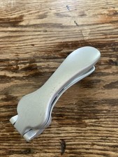 THE PAMPERED CHEF ALUMINUM GARLIC PRESS N21 -...