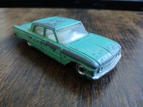 Dinky Toys #148 Ford Fairlane - Picture 8 of 15