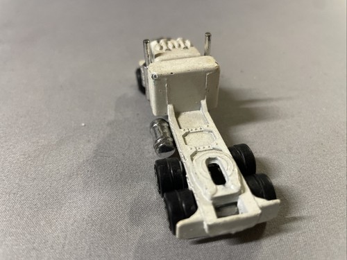 Universal Product Kenworth Semi Truck Cab White 1978 Made in Hong Kong - Picture 2 of 6