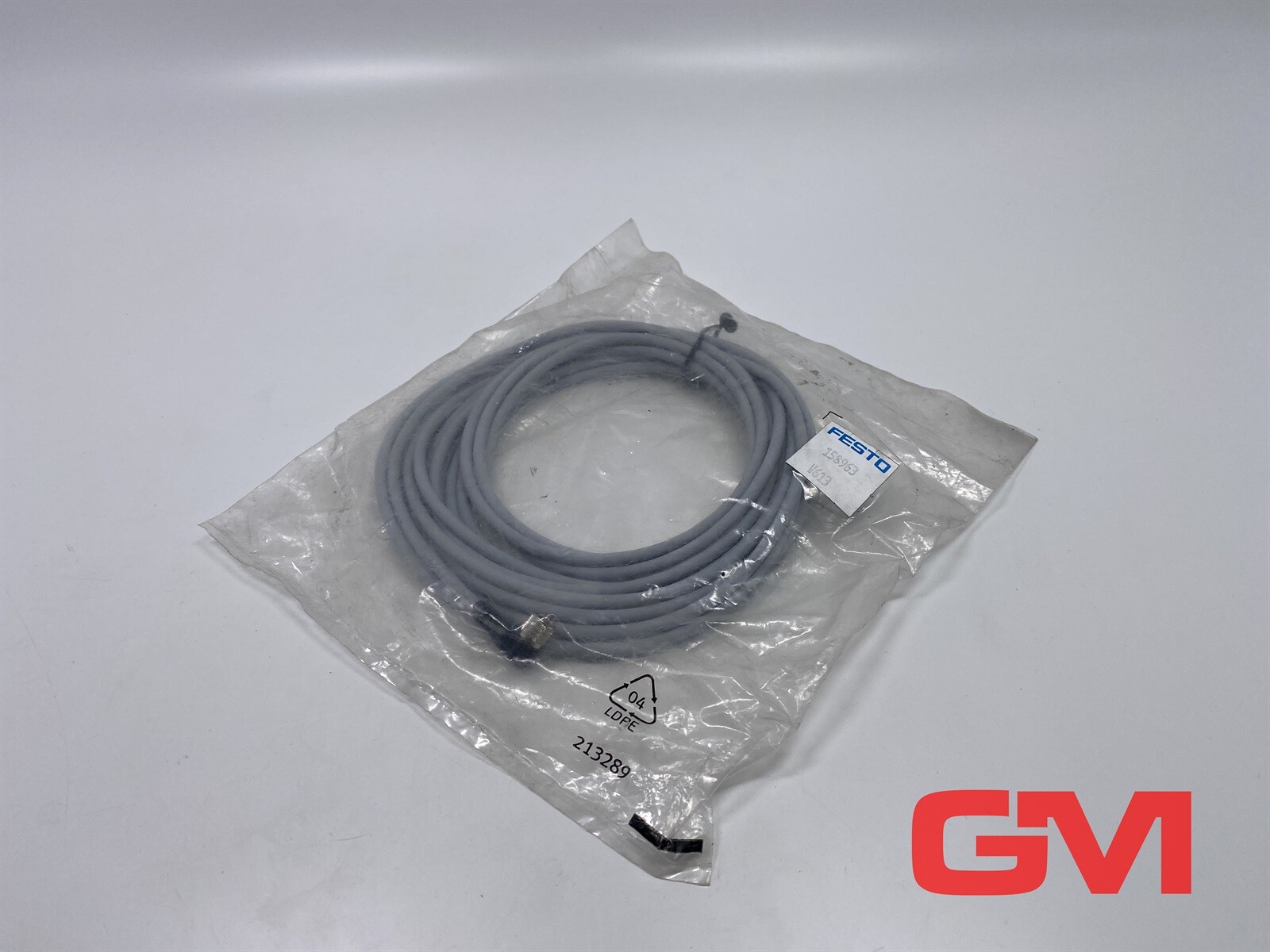 Festo Connecting Cable SIM-M8-4WD-5-PU Series V613