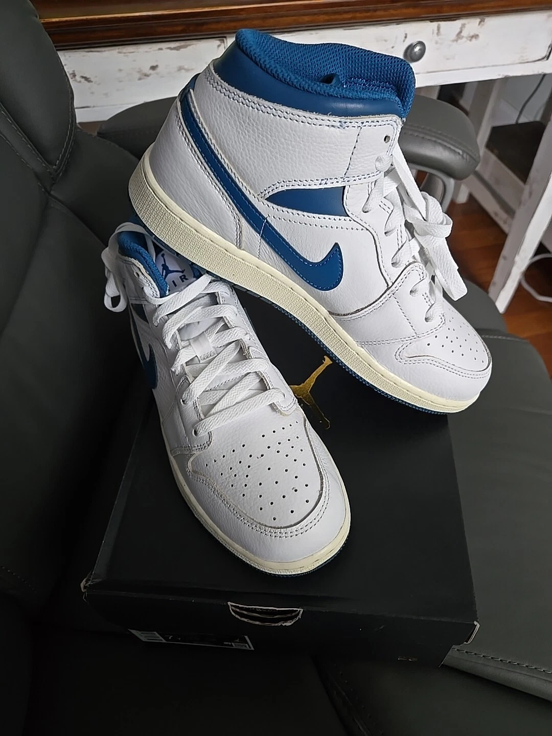 Air Jordan 1 Mid SE “Industrial Blue” Size-7Y White Youth (FN7432 141) FLAWLESS!