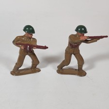2 Vintage Barclay Manoil Soldiers Rifleman Cast Metal Toy
