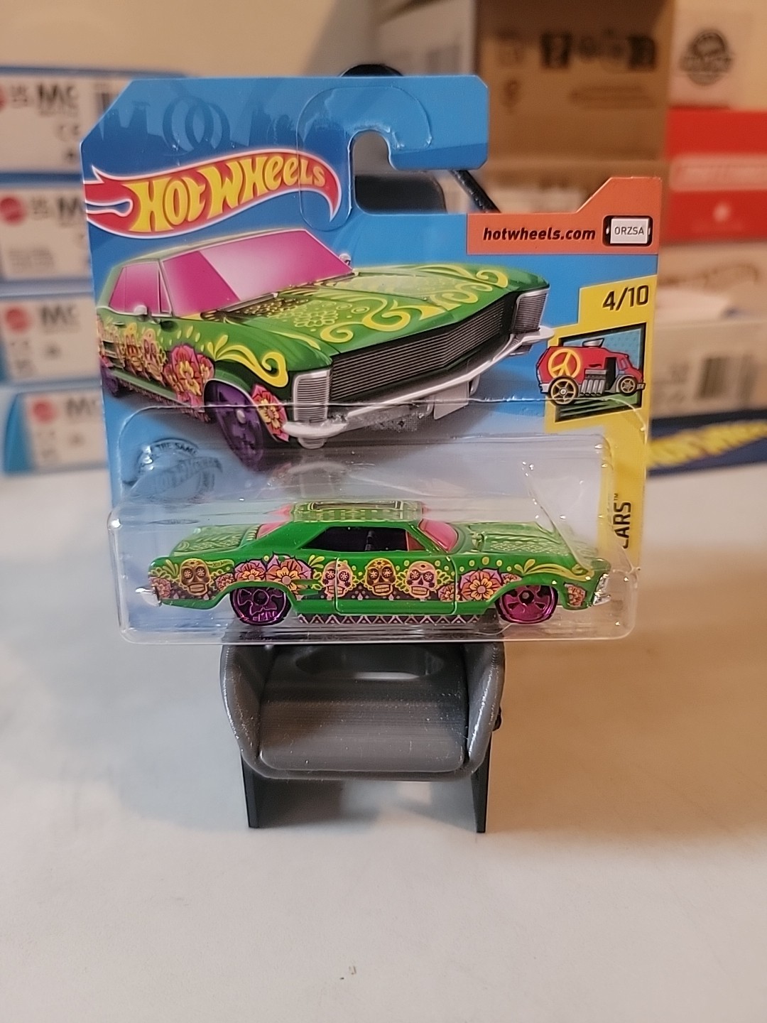 Hot Wheels Art Cars: '64 Buick Riviera - Green (2019) Short Card.. Crack Blister