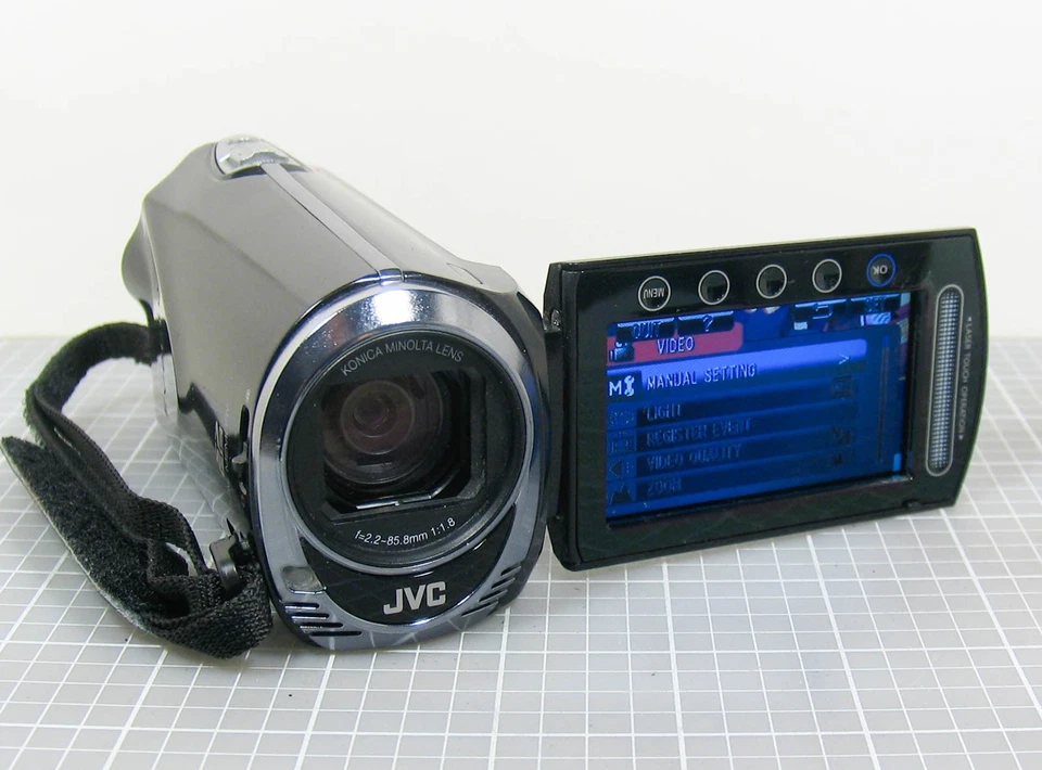 JVC Everio GZ-MS230 Camcorder Dual Memory of 8GB Internal Flash Memory - Image 2 of 4