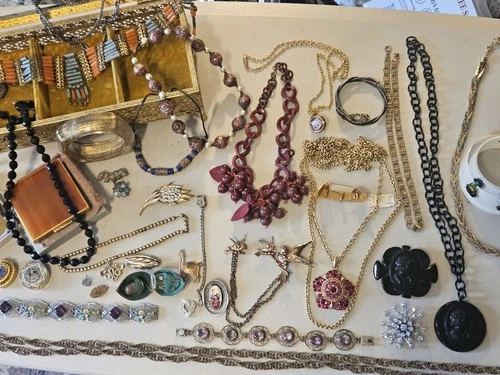 Costume Jewelry Lot  Antique & Vintage comes with Ormolu box!!! Over 50 Pieces