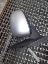 Retroviseur droit (ou coque) Nissan ALMERA TINO