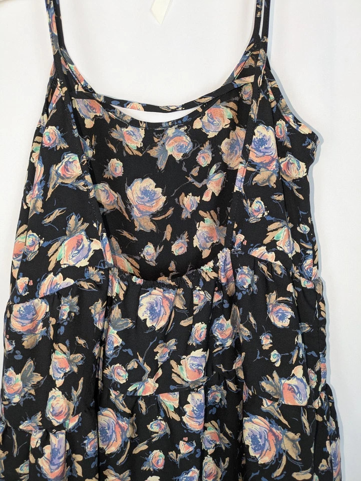 Blusa Soprano S Para Mujer Negra Floral Recortada Espalda Correa Espagueti Babydoll Foto 4 de 4