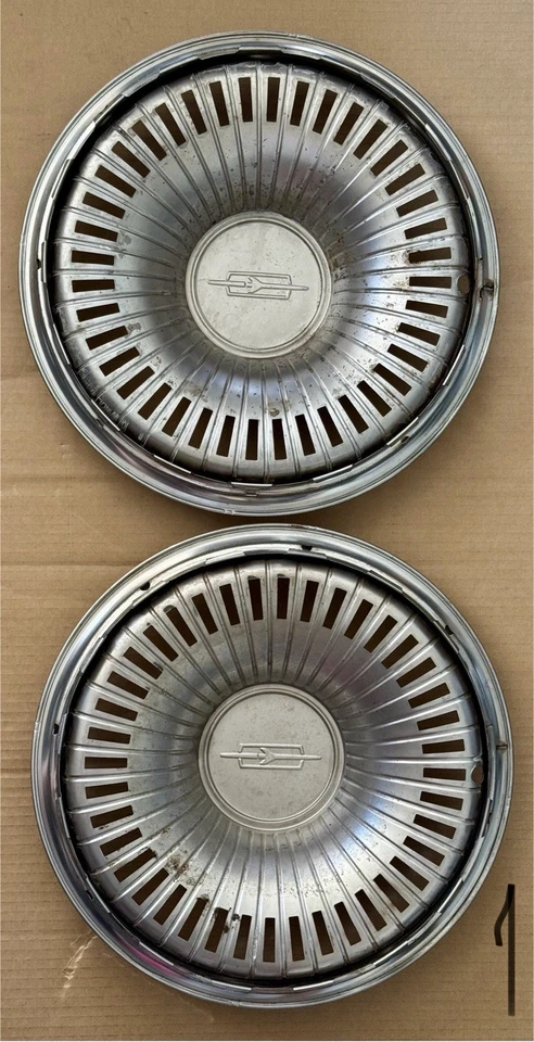 "Juego de 4 tapacubos estilo cable OEM Oldsmobile 15"" cubiertas de rueda - GM original de colección" Foto 3 de 4