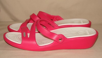 stretchers sandals