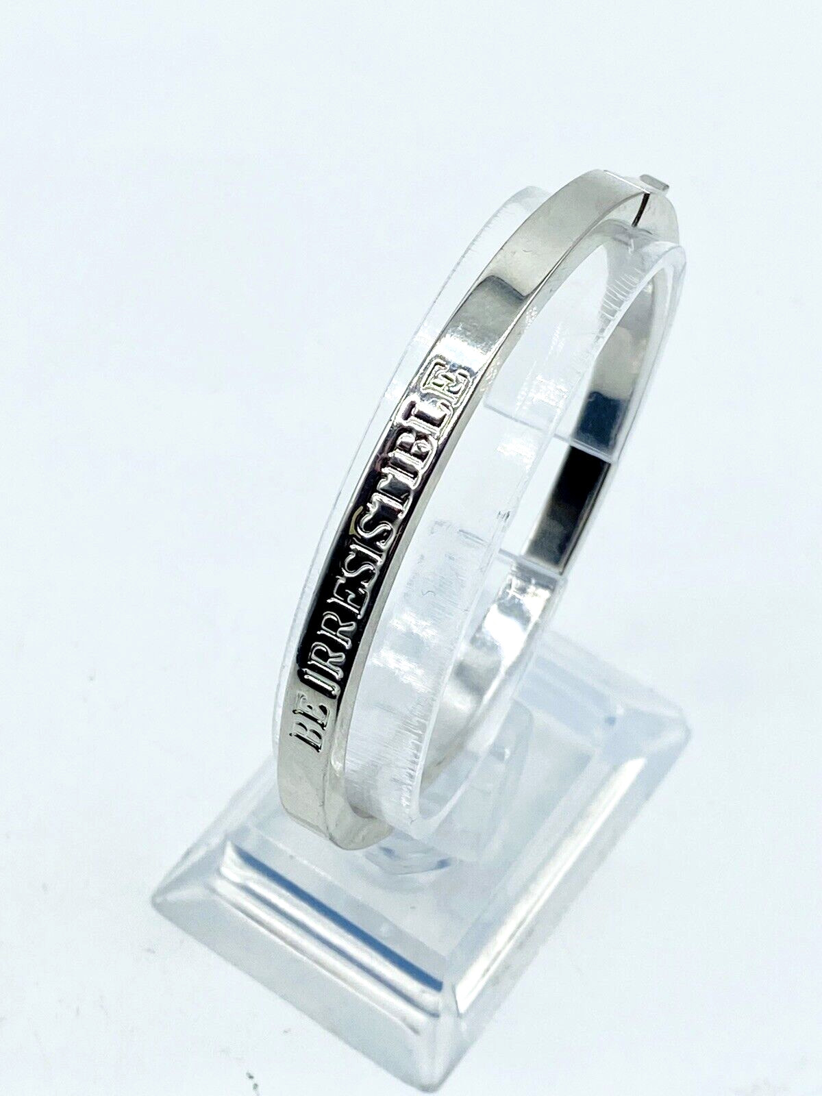NEWBRIDGE Silverware Hinged Bangle Bracelet - 'Be… - image 3