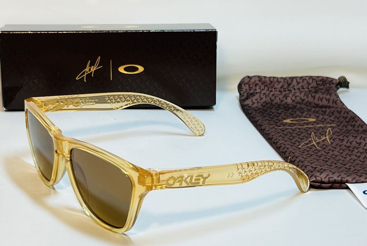 NEW OAKLEY FROGSKINS XXS SUNGLASSES KYLIAN MBAPPE SMALL NEW OAKLEY FROGSKINS XXS SUNGLASSES KYLIAN MBAPPE SMALL