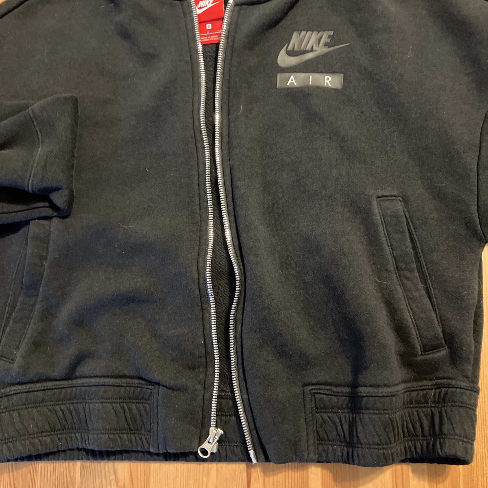 SACAI X NIKE Giacca vintage Nike Air donna S nera cropped full zip logo etichetta rossa