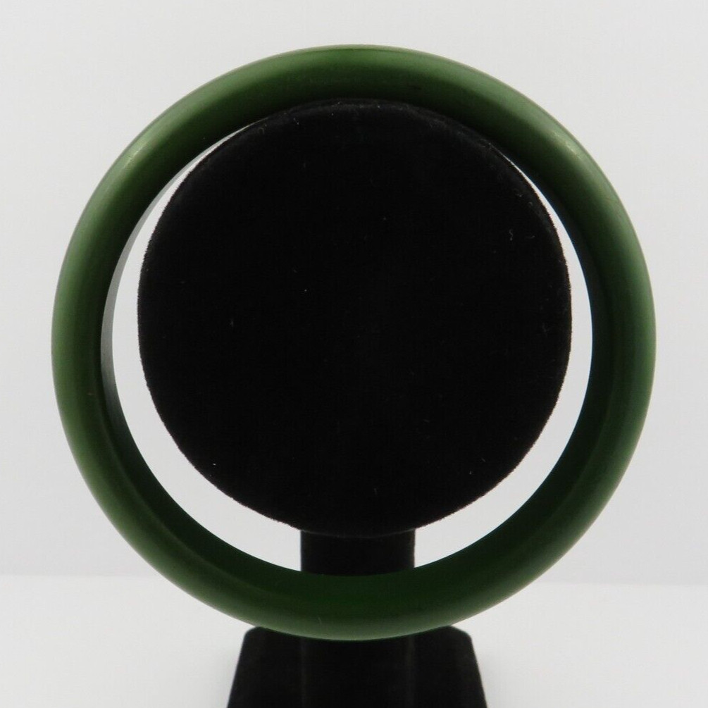 Vtg. Dark Green Solid Bakelite Bangle Bracelet Re… - image 7