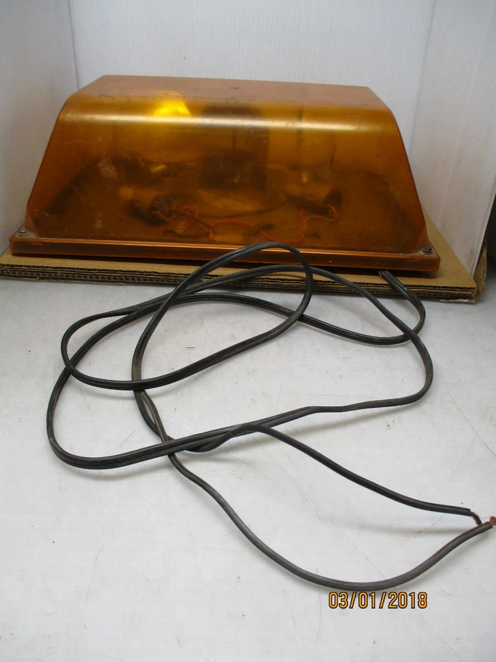 Amber Code 3 PSE Public Safety Equipment Force 4 LP Beacon Light w/ Mount WORKS - Image 4 of 4