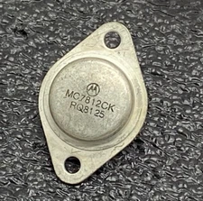 Motorola MC7812CK +12 volt DC fixed regulator TO-3