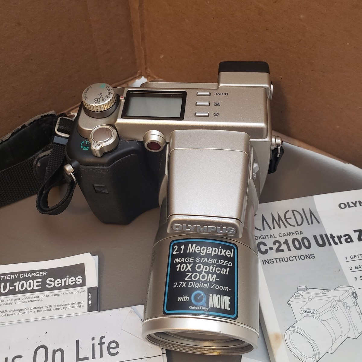 Olympus CAMEDIA C-2100 Ultra Zoom 2.1MP Digital Camera - Black 