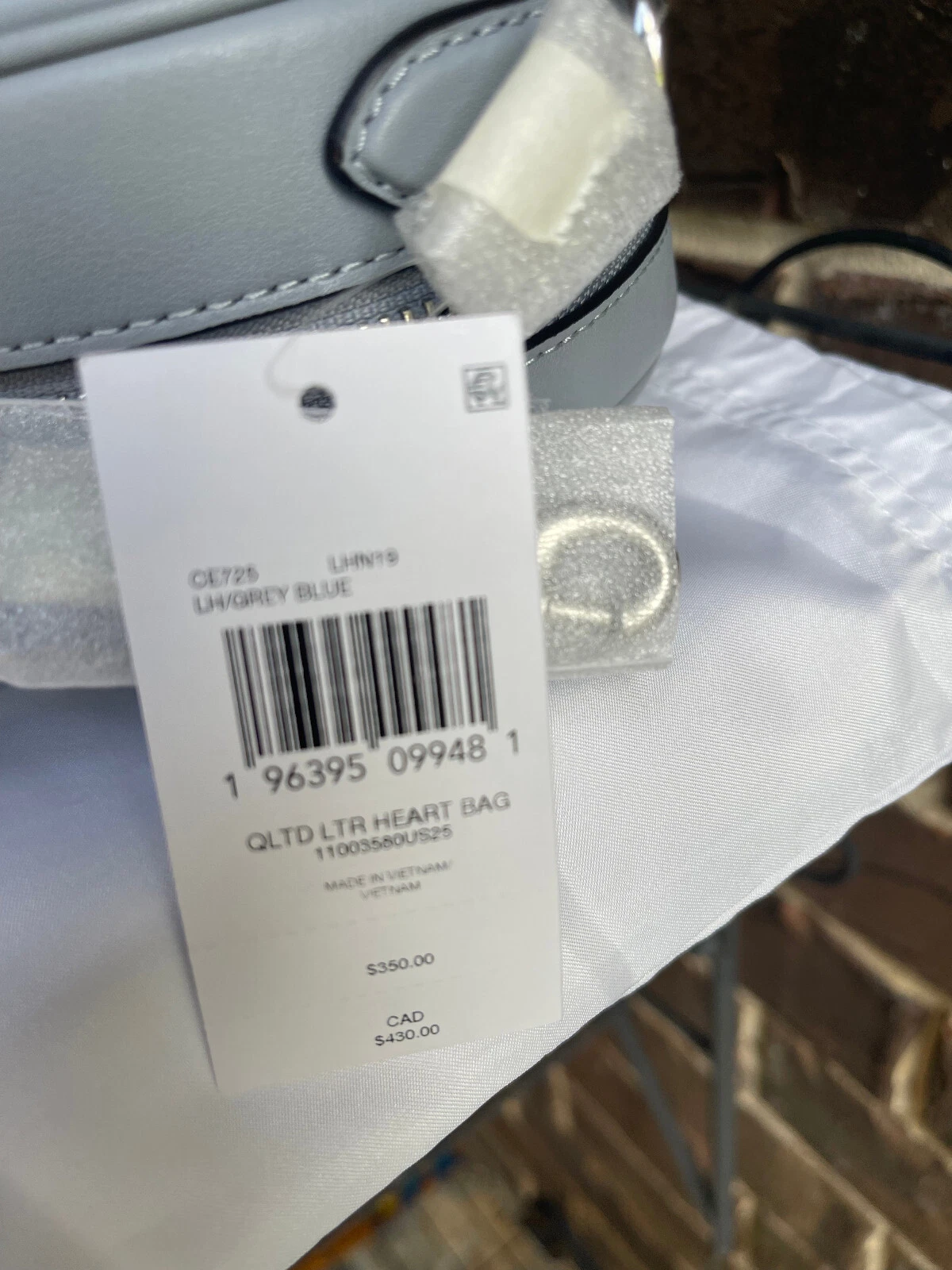 Tracolla Coach Cuore con Trapuntatura Grigio Blu Nappa Nuova con etichette $350 AUTENTICA