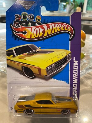 Hot Wheels 2013 HW Showroom '69 Ford Torino Talladega Gold