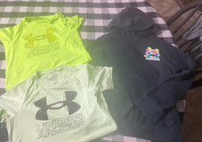 Under Armour Kid  s boys shirt  sweatshirt lot Youth Size Medium