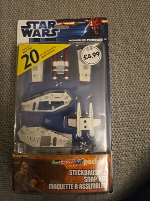 Starwars Republic Gunship Revell Easy Kit UK