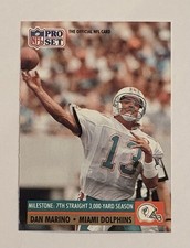 Dan Marino Miami Dolphins 1991 Pro Set NFL Card #25 - Hall Of Fame!!