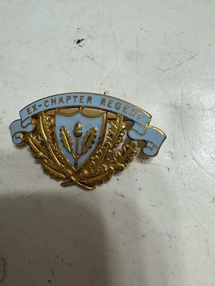 Daughters Of The American Colonists DAC Ex-Chapter  Regent Pin, Gold Filled - Image 3 of 4