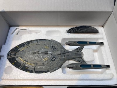 Fanhome Eaglemoss Star Trek Raumschiff U.S.S. Voyager NCC-74656-A Modell XL