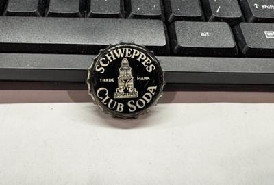 VINTAGE SCHWEPPES CLUB SODA POP BEVERAGE SOFT DRINK CORK BOTTLE CAP CROWN