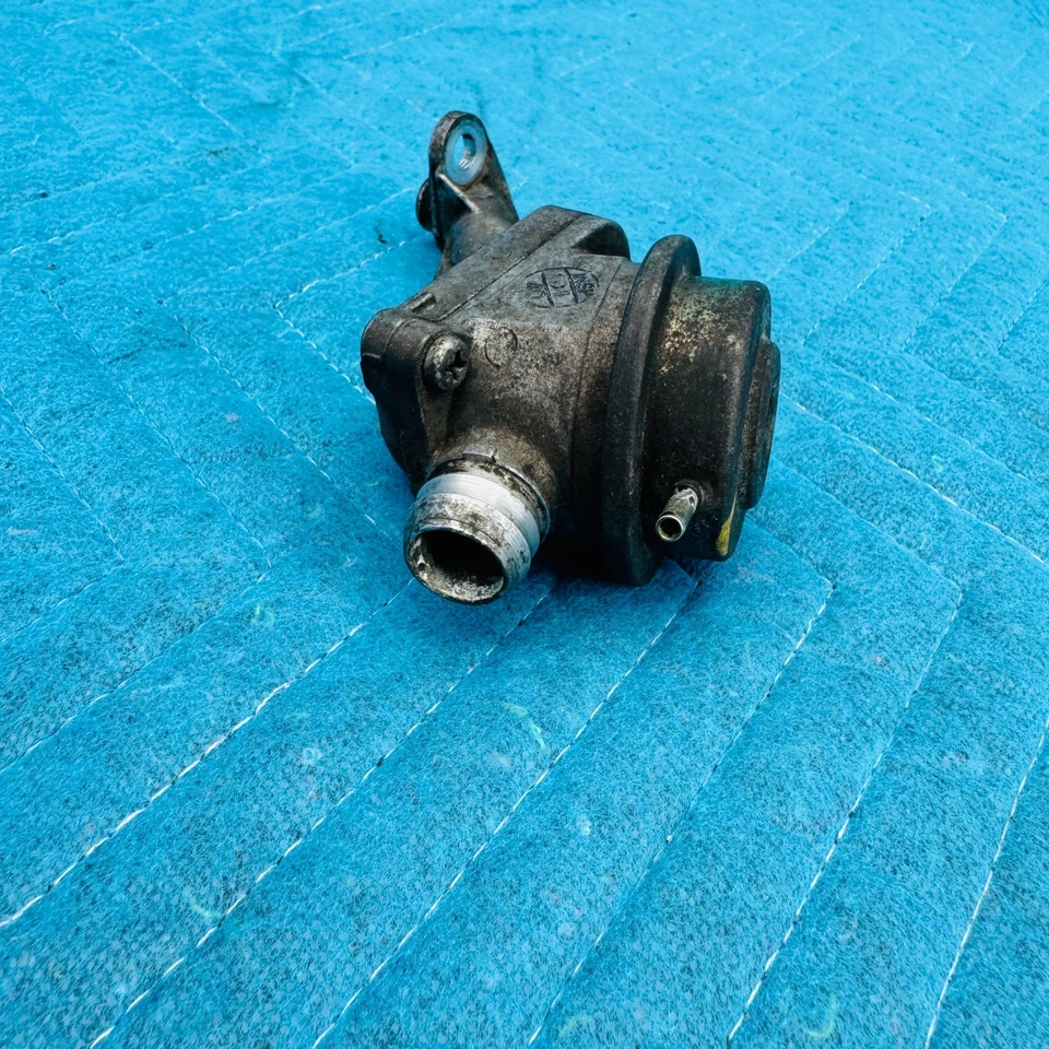 02-04 Mercedes-Benz C32AMG Motor Smog Bomba de Aire Válvula de Retención Izquierda OEM A1121400160 Foto 4 de 4