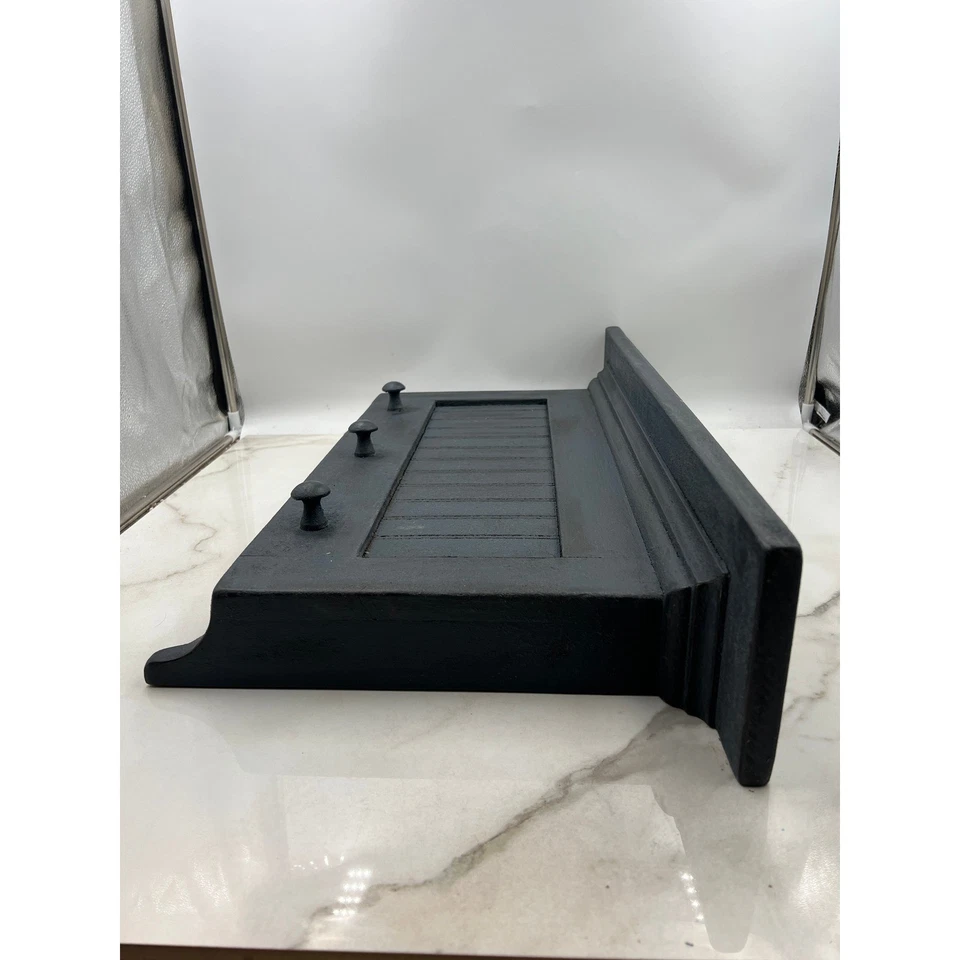 Clavijas de estante de madera negra de cobre ganchos decoración de pared por Mike Shirley Foto 3 de 4