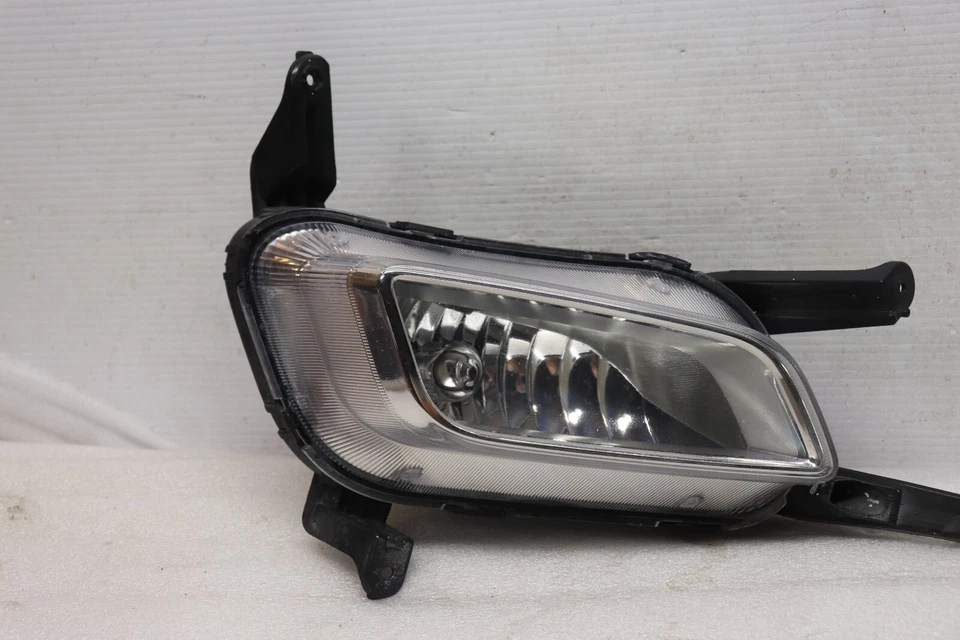 2014 2015 Kia Optima Halogen Fog Light Right Passenger 92202-2T5 OEM - Image 3 of 4