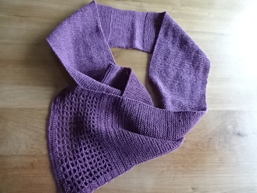 handgestrickter Schal in altrosa, 160cm - Bild 5 von 6