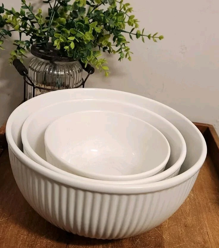 Williams Sonoma Ribbed Stonewear White Mixing Serving Nesting Bowls Set/3 NICE!