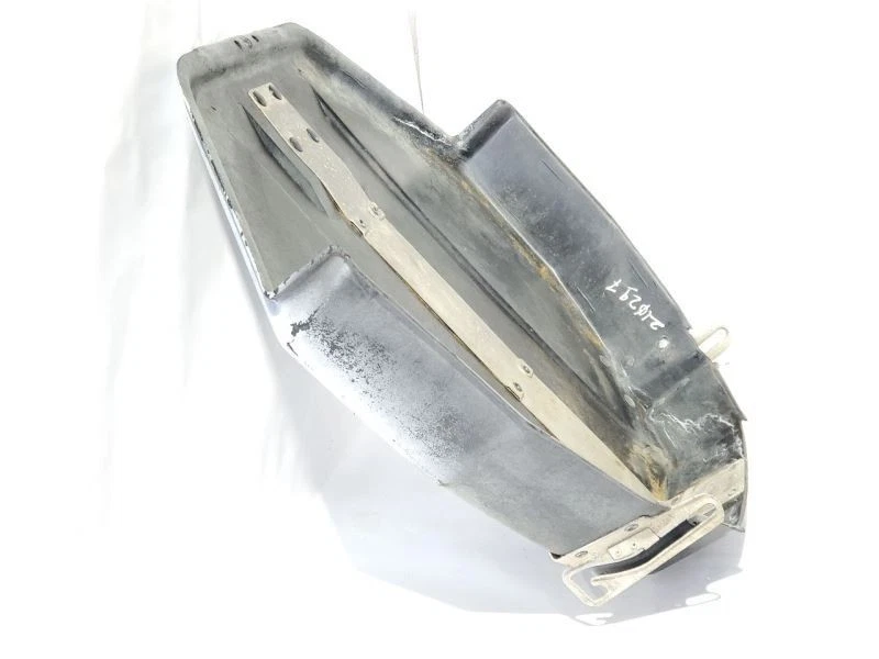 Portador de rueda de repuesto tracción trasera OEM 1990 Chevrolet Corvette Foto 2 de 4