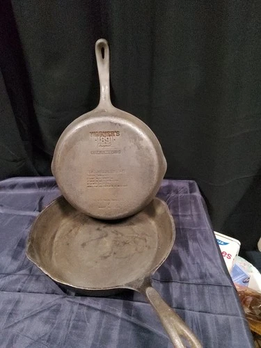 2 WAGNER 1891 CAST IRON FRYING PANS MADE IN USA