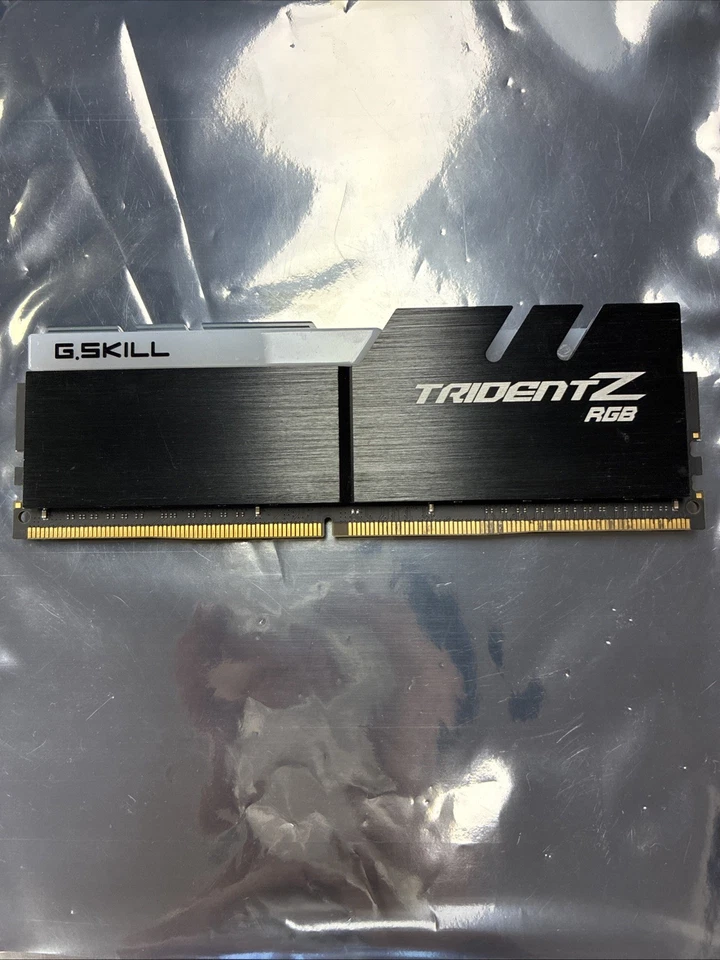 (For Parts) G.SKILL Trident Z RGB 16GB 1x16GB DDR4 3600MHz CL16 RAM Module - Image 3 of 3