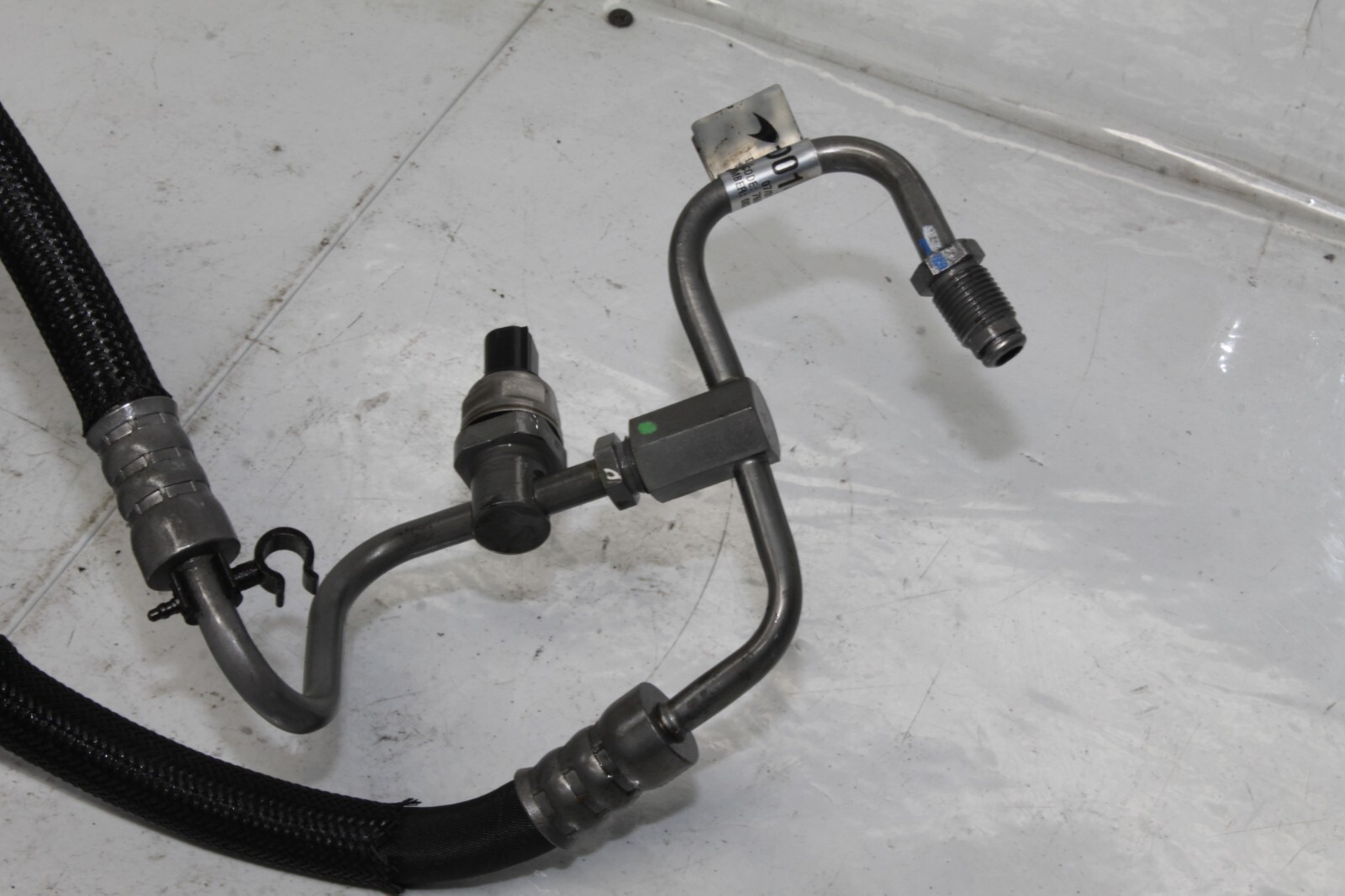 McLaren MP4-12C 2012-2014 Rear Oil lines Set P/N 11B0381CP