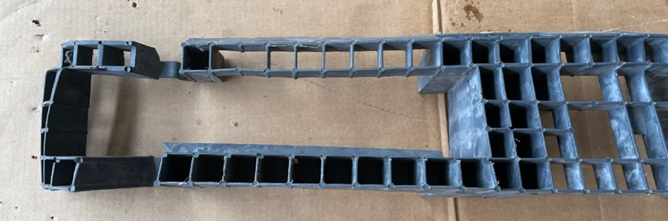 Chevrolet Corvette C4 1984-1990 parachoques parte de amortiguador de choque # 16500755 Foto 2 de 4