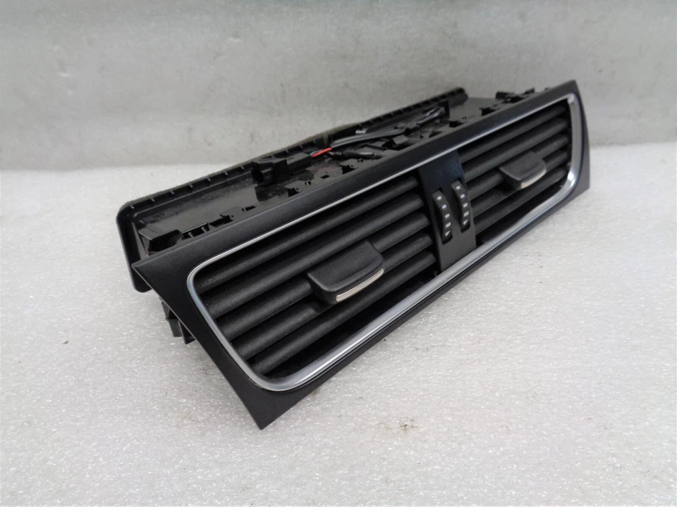 2009-2012 Audi A4 Quattro painel central ventilação de ar CA 8T1820951C FABRICANTE DE EQUIPAMENTO ORIGINAL AK220674 - Imagem 3 de 4