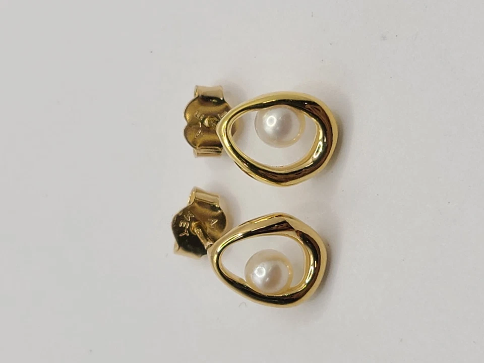 Pandora Oval Shaped & Treated Cultured Pearl Stud Earrings 263295C01 - Image 4 of 4