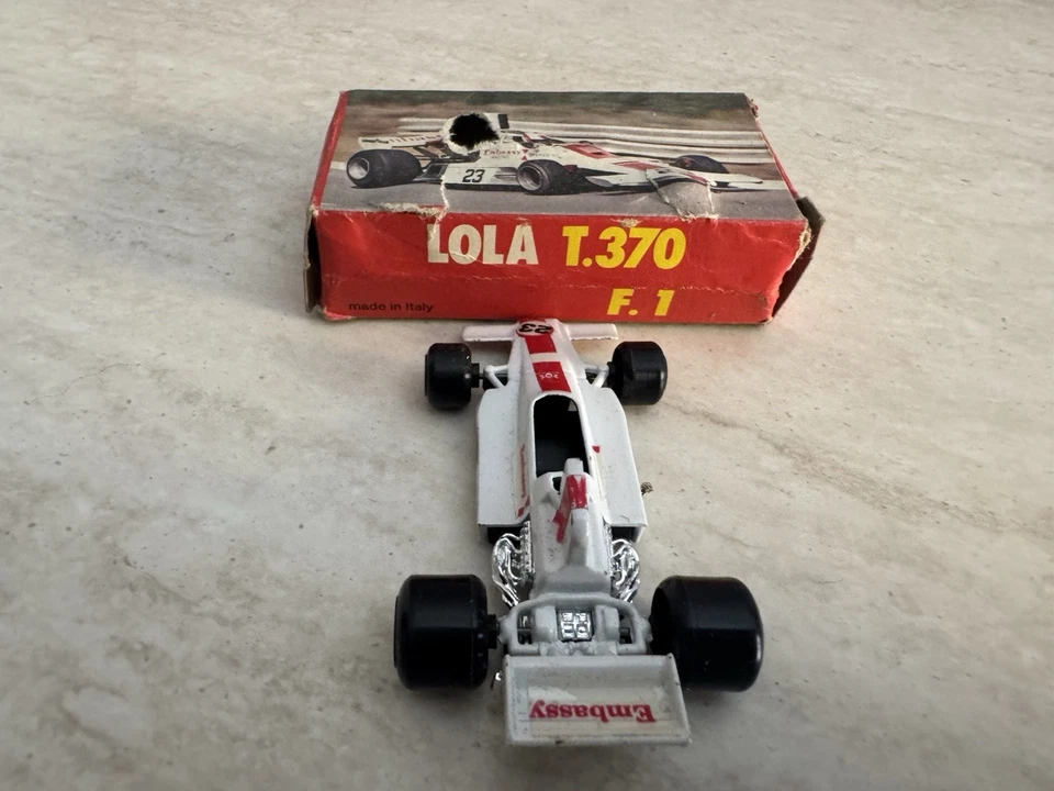 Auto F1 Polistil RJ9 Lola T.370 del 1976 scala 1:55 nuova in box da collezione - Immagine 4 di 4