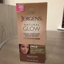 Jergens Glow Face Moisturizer Self Tanner Daily Sunscreen Medium To Tan SPF 20