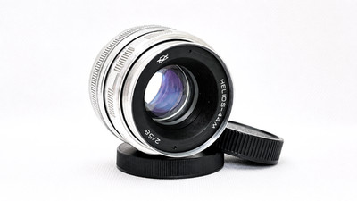 KMZ HELIOS 44 58mm / f2 Soviet lens M42, Silver Bokeh portrait lens   