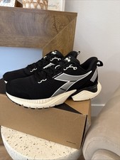 Diadora Mythos Blushield Vigore 2 Black - Mens Size 9, Women  s Size 10.