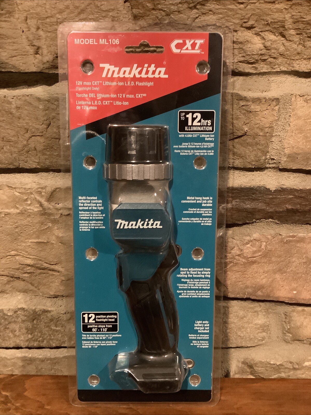 Makita ML106 12V Max CXT Lithium-Ion Cordless Adjustable Beam L.E.D. Flashlight