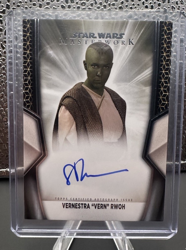 Topps Star Wars Masterwork A-RH Vernestra "Vern" Rwoh Auto Rebecca Henderson
