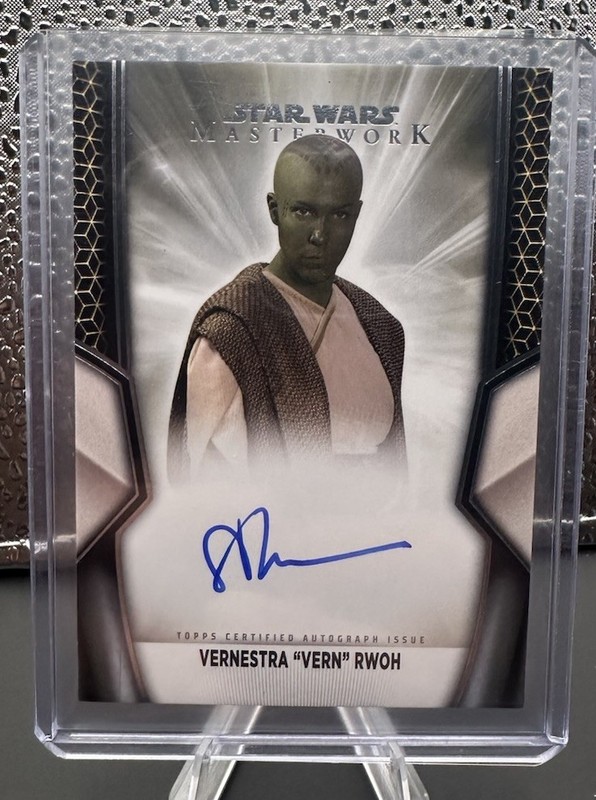 Topps Star Wars Masterwork A-RH Vernestra "Vern" Rwoh Auto Rebecca Henderson